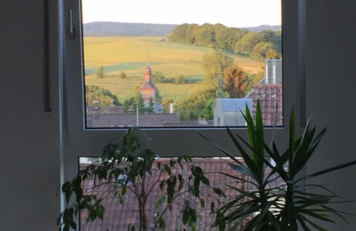 Idstein Apartment | Spacious, light-flooded apartment, very good connection to train and highway