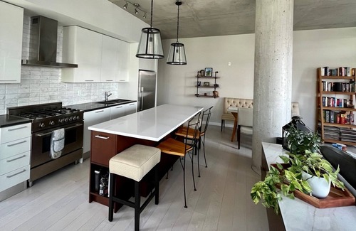Riverside Condo | Spacious loft in trendy Riverside Toronto