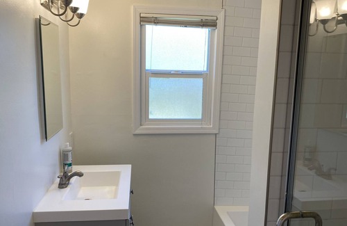 Norma Triangle Apartment | Spacious lux 2 bedroom Apt in TOP location in LA!