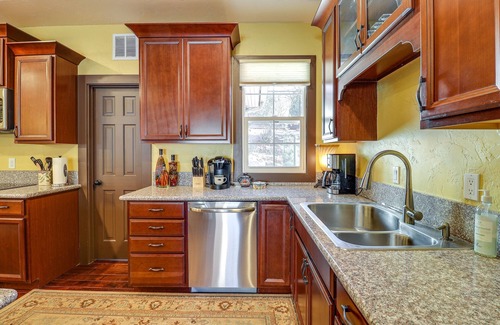 Manitou Springs House | Spacious Manitou Home w/Views in Central Location
