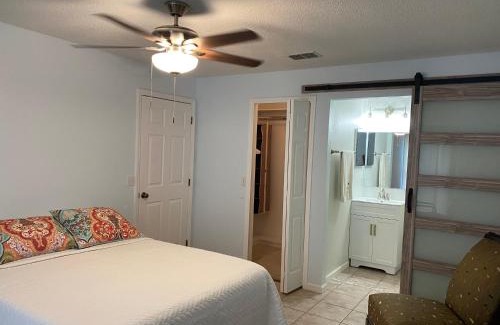Orlando House | - Spacious Master Room with Private Bathroom near UCF, Hospital & Shopping