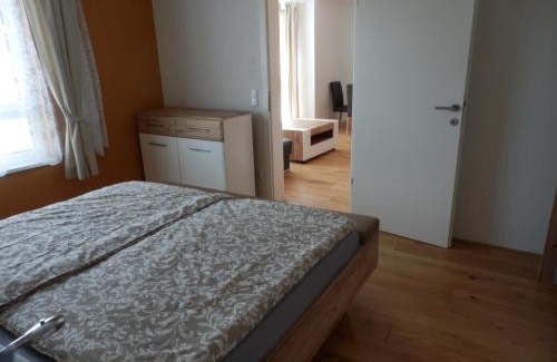 Donaustadt Apartment | Spacious, Modern 1-bdrm Apt near VIC & Austria Ctr