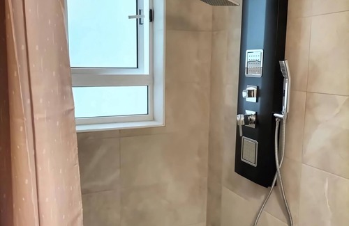 Madliena Apartment | Spacious Modern apartment - sleeps 6