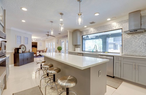 Wellington Apartment | Spacious & Modern Apt w/Spa Access in Wellington!