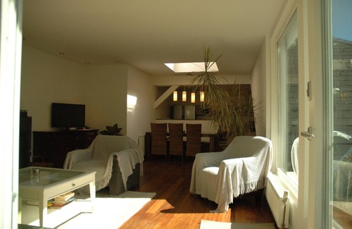 Penzing Apartment | Spacious, modern top-floor apartment on the outskirts of the city