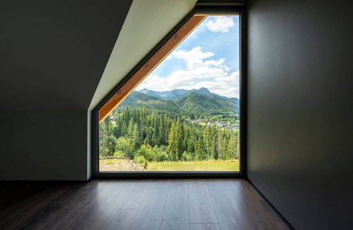 Zakopane Apartment | Spacious Mountain Apartment with 2 Bedrooms