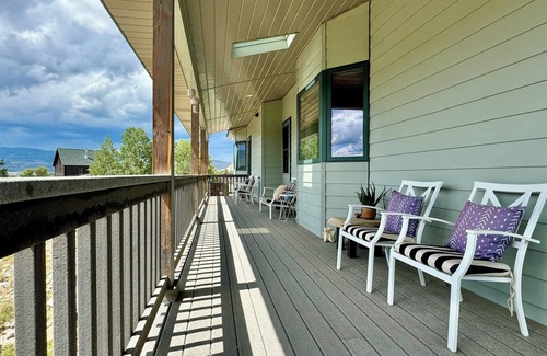 Kremmling House | Spacious Mountain Retreat with Deck Views