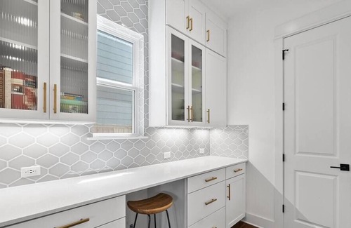 Mueller House | Spacious Mueller family home