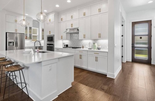 Mueller House | Spacious Mueller family home