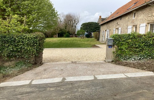 Asnieres-en-Bessin House | Spacious Normandy Haven