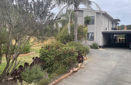 Smiths Beach House | Spacious ocean view beach house - sleeps 12