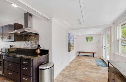 Oceanside House | Spacious ocean view home with wood fireplace, grill, & deck - dog-friendly