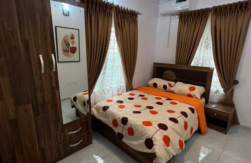 Lagos Mainland Apartment | Spacious one bedroom apartment Alagomeji