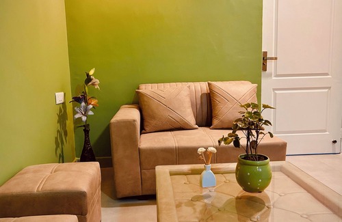 Greater Noida Apartment | Spacious & Peaceful Homestay in Noida | Family-Friendly, Near Gaur City Mal