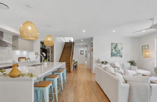 Marcus Beach House | Spacious & Peaceful Family Home -11 Gossamer Court, Marcus Beach