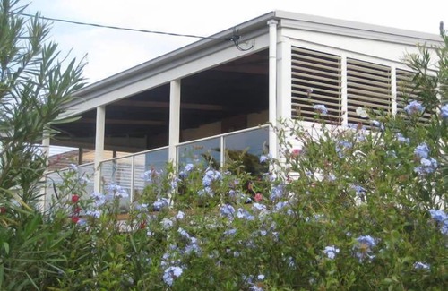 Culburra Beach House | Spacious Pet Friendly Home Seconds from the Beach
