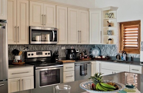 Treasure Beach Villa | Spacious Private 4 bedroom Seaside Villa with Pool and Chef