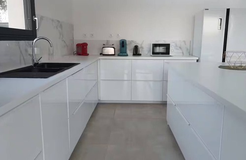 Caremeau Villa | Spacious private villa with swimming pool, very quiet area