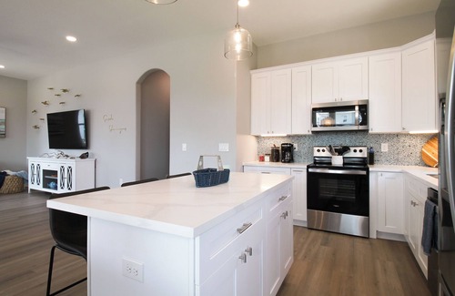 San Luis House | Spacious, quiet 3BR getaway, seconds from the beach, large deck for sunning