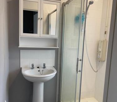 Norwich House | Spacious rooms close the hospital, UEA and the city centre