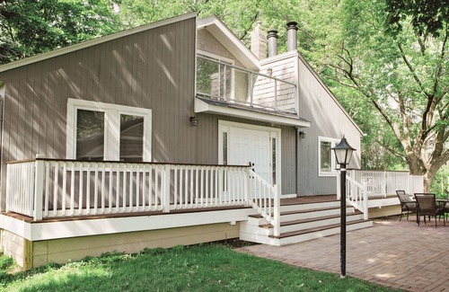 South St. Paul House | Spacious Serene St Paul Home close to all attractions Twin Cities has to offer!