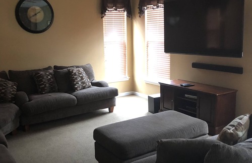New Castle House | Spacious Single Family Home Near Water, Recreational Areas/Parks, and Shopping.