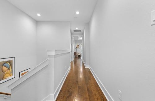 Washington Ave./ Memorial Park Villa | Spacious Sleek Modern Art Deco Gem in Downtown HTX
