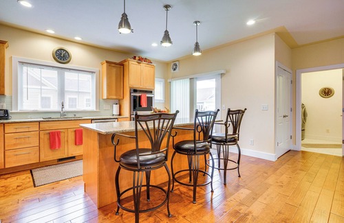 Northeast South Bend House | Spacious South Bend Home - Walk to Notre Dame!