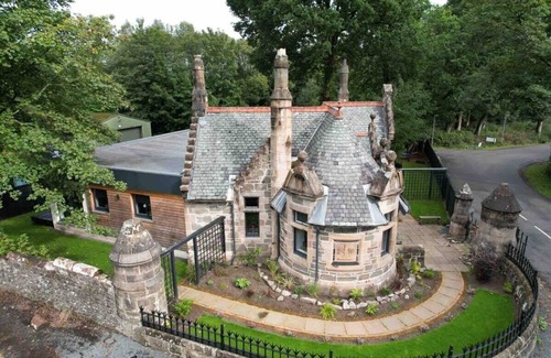 Balloch House | Spacious South Lodge with Hot Tub Balloch