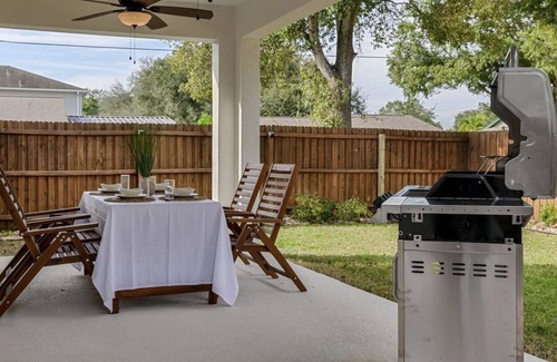 Sun Bay South House | Spacious South Tampa Retreat