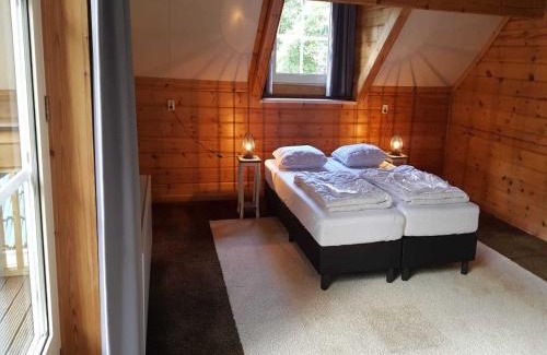 Bosgebied Hoenderloo House | Spacious Stay Near Veluwe