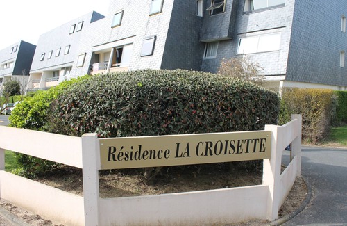 Bernieres-sur-Mer Apartment | SPACIOUS STUDIO SUPERB SEA VIEW ON JUNO BEACH