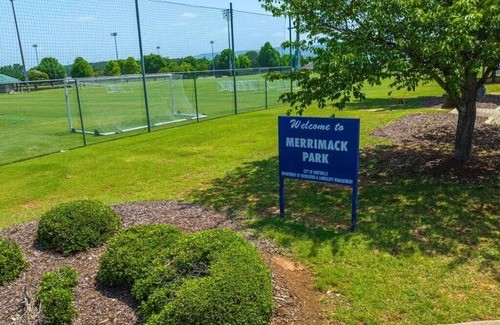Huntsville Apartment | Spacious Studio Apartment Near Botanical Gardens