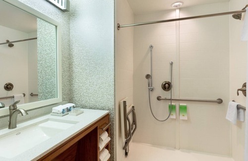 Shearer Hills - Ridgeview Apartment | Spacious suite in San Antonio