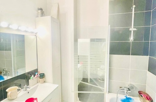 Chanot - Stade Velodrome Apartment | SPACIOUS T3 NEAR PRADO SHOPPING AND VELODROME STADIUM