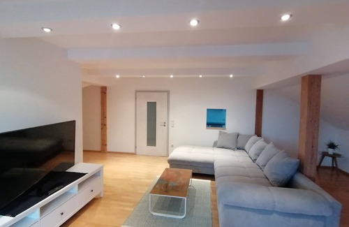 Passau Apartment | Spacious top-floor apartment in the suburban district of Grubweg