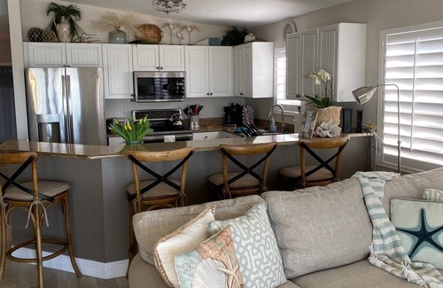 Indian Rocks Beach Condo | Spacious top floor 3 bedroom condo overlooking the beautiful Gulf of America!