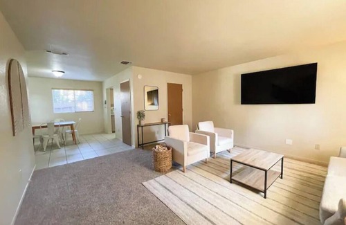 Peters House | Spacious townhome in Sonora