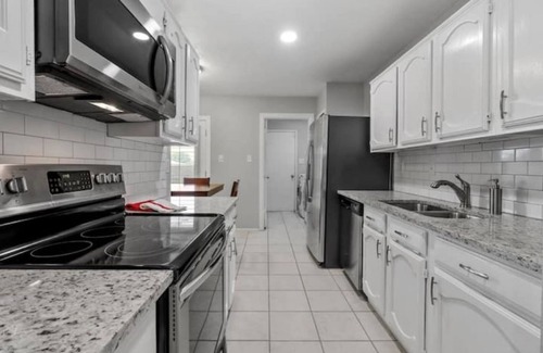 Northeast Carrollton House | Spacious Updated Carrollton 3BR
