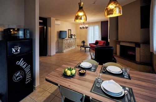 San Giovanni Rotondo Apartment | Spacious Vintage Style Apartment, family and pet friendly