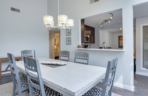 Palmetto Dunes Condo | Spacious Villa w/Deck, Pool Access | Bikes, Beach, Golf