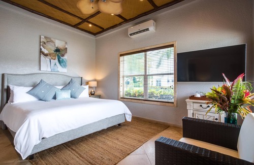 Placencia Resort | Spacious Villa w/WiFi, Balcony, & Beautiful Beach Views