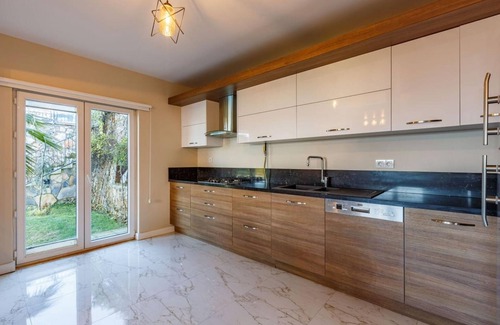 Masukiye Villa | Spacious Villa with Private Pool and Garden in Kartepe near Sapanca