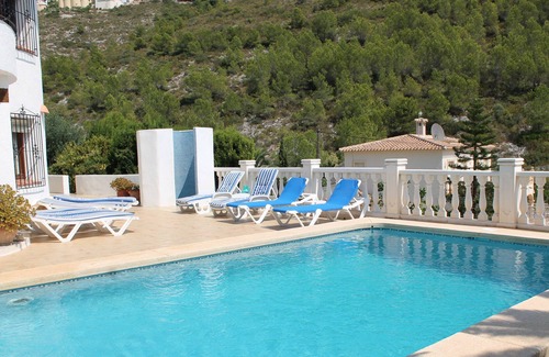 Paichi Villa | Spacious villa with sea and mountain views