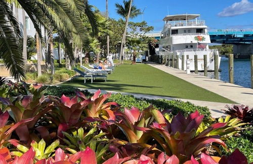 Birch Park Finger Streets House | Spacious Waterview-Central- 5 minute walk to Beach
