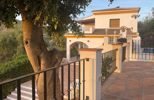 Comares Villa | Spanish country house. Completely free, yet two restaurants within walking distance.
