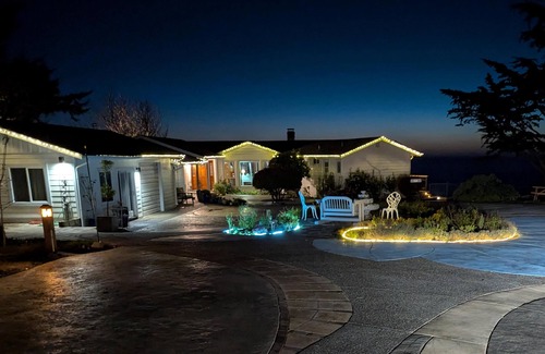 Brookings Apartment | Sparkling Clean, Private & Quiet! Amazing Ocean Views [4]