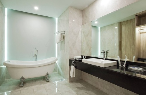 Old Jakarta Hotel | Sparks Life Jakarta, ARTOTEL Curated