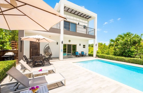 Long Bay Villa | SPECIAL DISC, 3BR PRIVATE VILLA, OCEAN VIEW, GREAT AMENITIES, STEPS TO THE BEACH