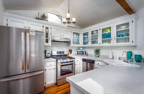 Three Rivers House | *Specials* 😍 Stunning Main Fork "Kaweah River House" -1/2 Mile to Sequoia Park